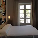 Hotel Via Gotica Burgo