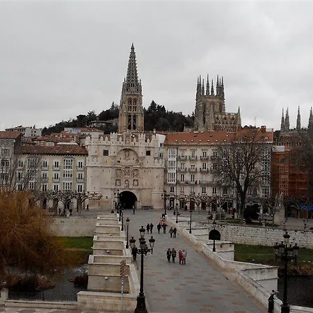 ホテル ヴィア ゴティカ Burgo