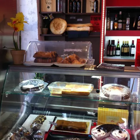 ヴィア ゴティカ ホテル Burgo