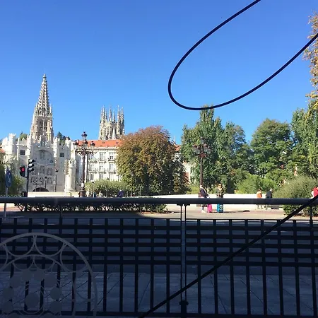 ホテル ヴィア ゴティカ Burgo