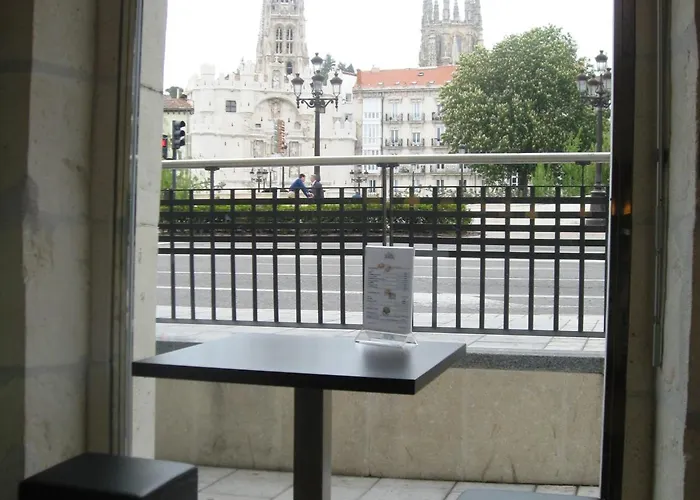 Hotel Via Gotica Burgo