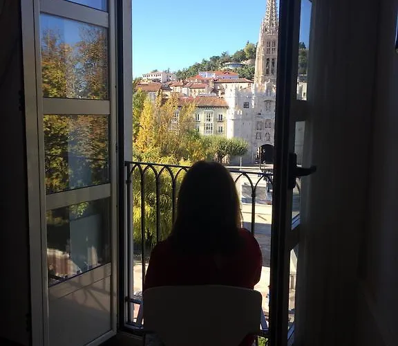 Hotel Via Gotica Burgo