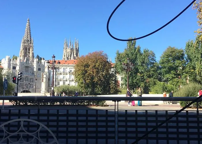 Hotel Via Gotica Burgo